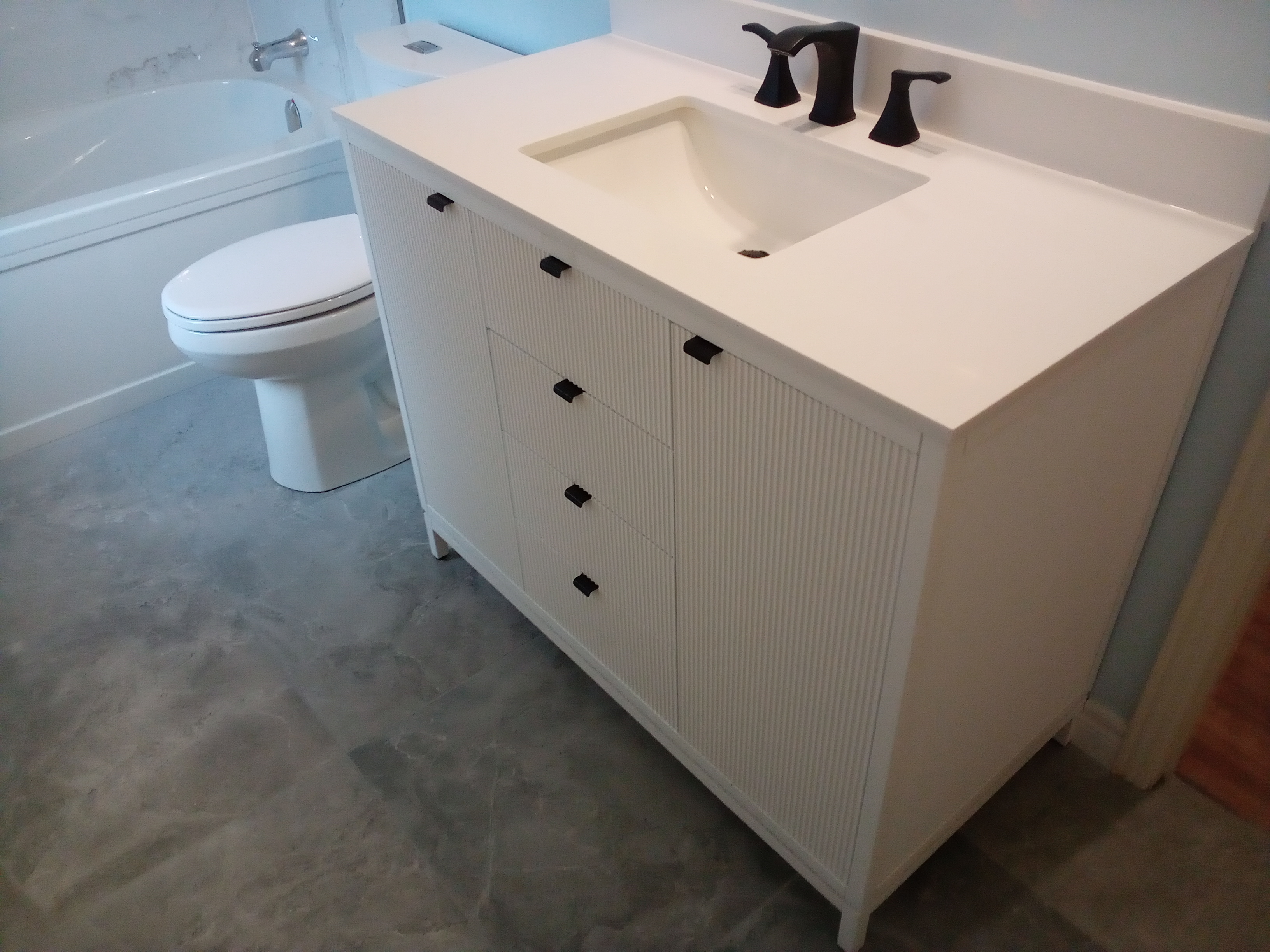 Bathrooms/20220606_171000.jpg