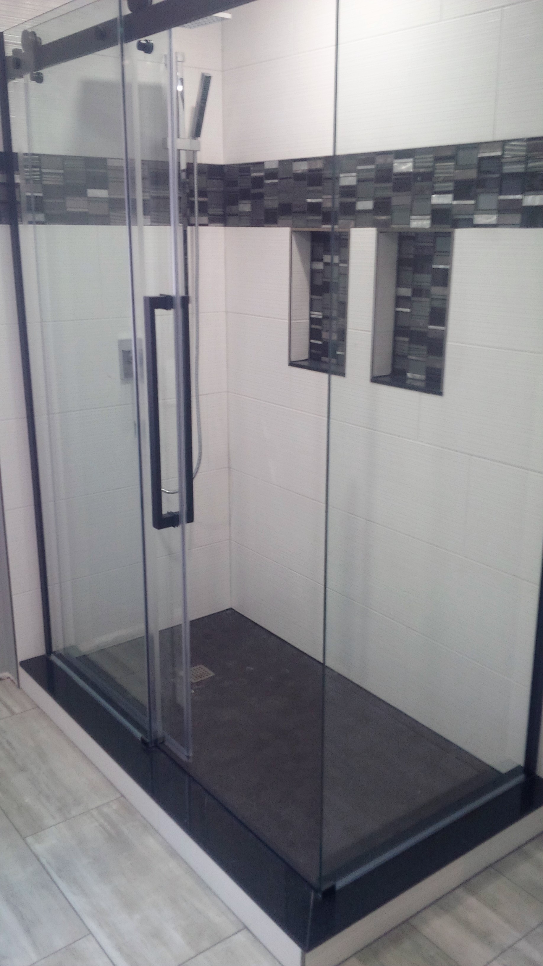 Bathrooms/Bathroom3.jpg