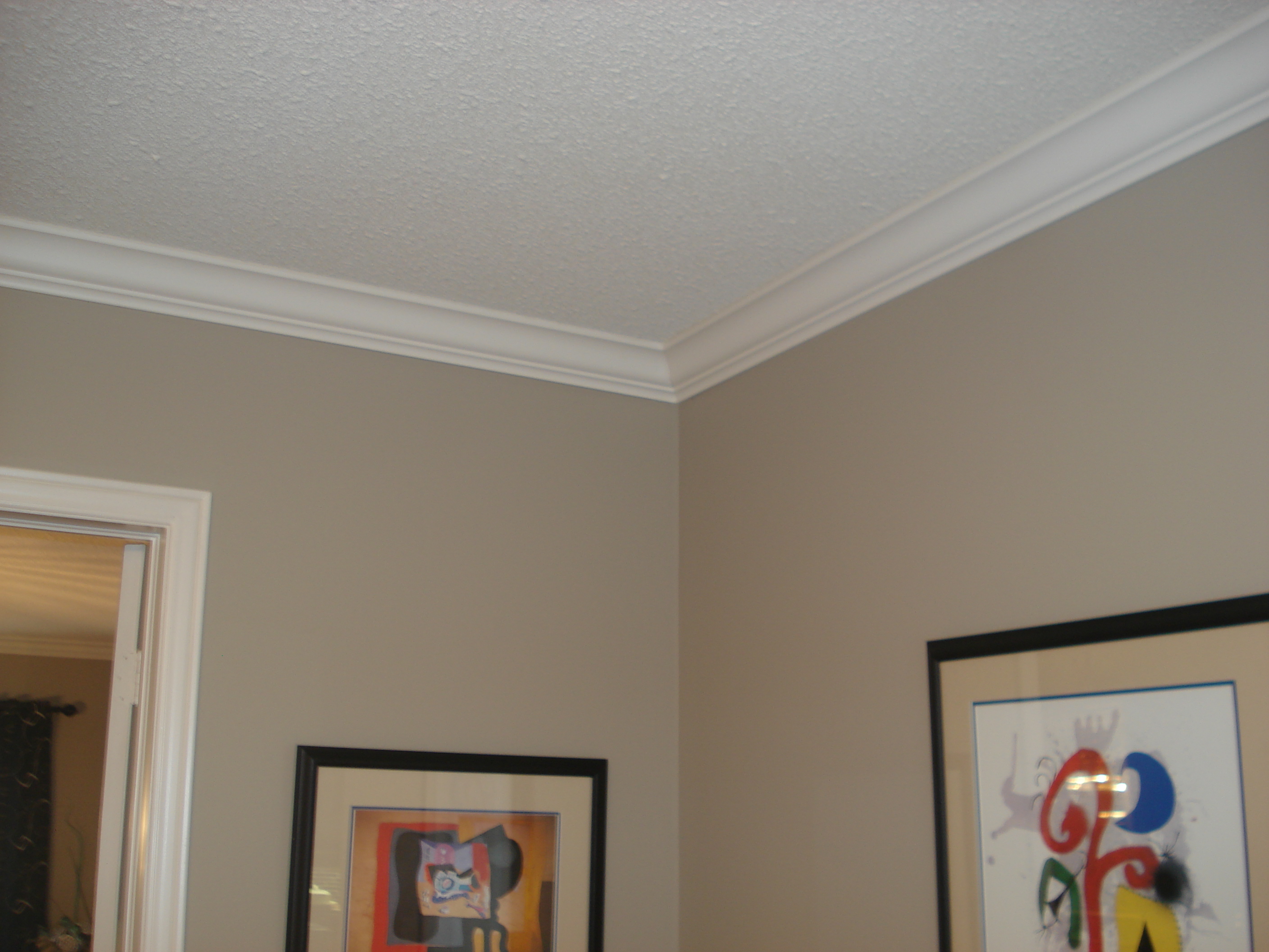 Painting/CrownMolding2.JPG